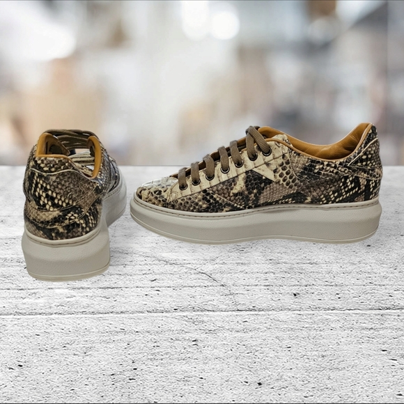 STEVEN by STEVE MADDEN Women's Snakeskin Print Sneakers size U.S. 8.5 euro 39 - Picture 7 of 15